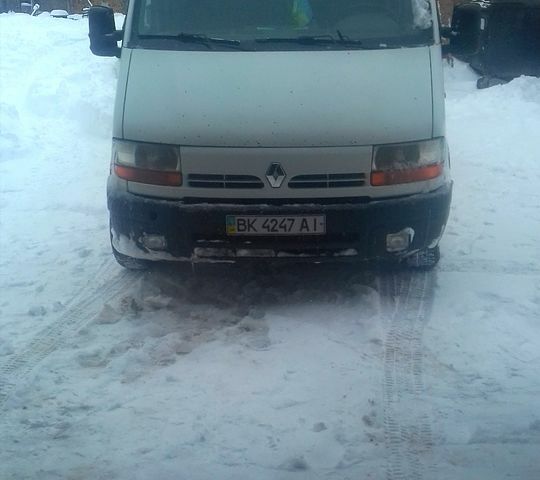 Белый Рено Мастер, объемом двигателя 2.2 л и пробегом 440 тыс. км за 3800 $, фото 1 на Automoto.ua