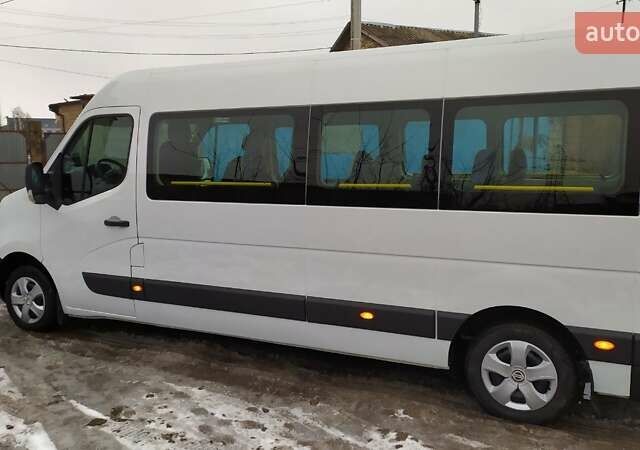 Белый Рено Мастер, объемом двигателя 2.3 л и пробегом 276 тыс. км за 16950 $, фото 1 на Automoto.ua