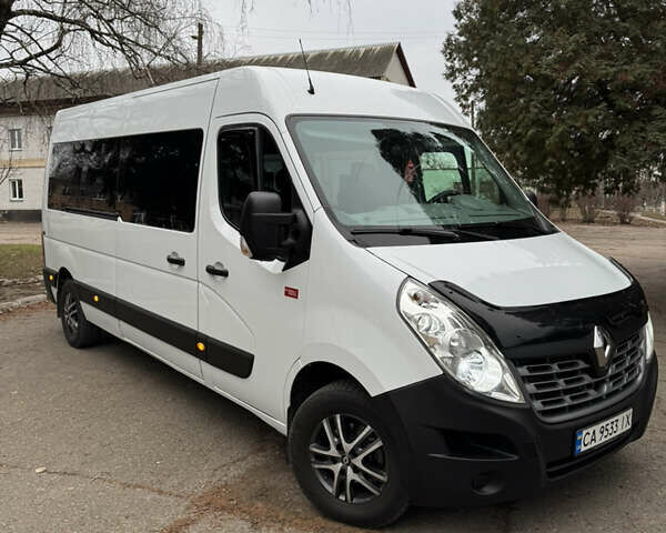 Белый Рено Мастер, объемом двигателя 2.3 л и пробегом 500 тыс. км за 16500 $, фото 1 на Automoto.ua