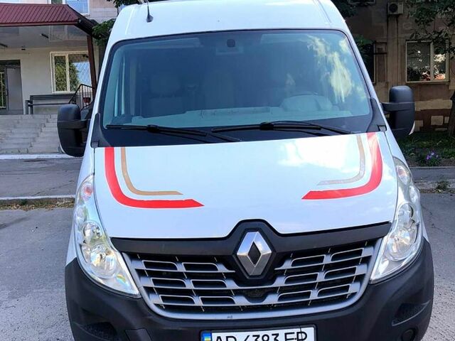 Белый Рено Мастер, объемом двигателя 2.3 л и пробегом 400 тыс. км за 11900 $, фото 1 на Automoto.ua