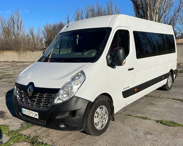 Белый Рено Мастер, объемом двигателя 2.3 л и пробегом 302 тыс. км за 18300 $, фото 1 на Automoto.ua