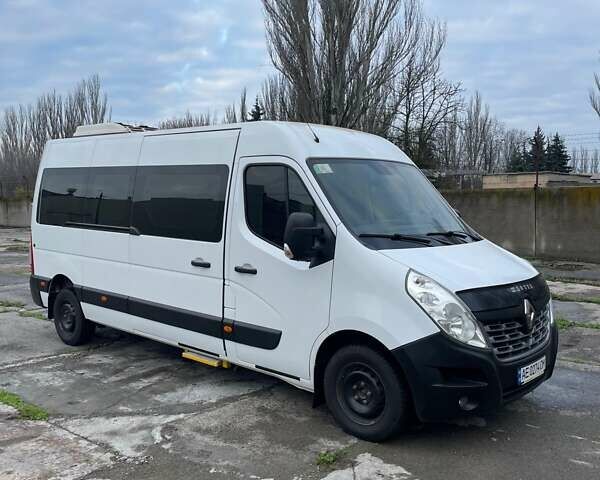 Белый Рено Мастер, объемом двигателя 2.3 л и пробегом 281 тыс. км за 19300 $, фото 1 на Automoto.ua