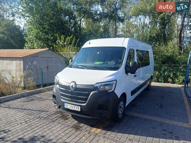 Белый Рено Мастер, объемом двигателя 2.3 л и пробегом 333 тыс. км за 23000 $, фото 1 на Automoto.ua
