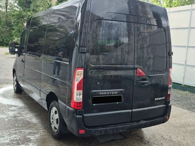Черный Рено Мастер, объемом двигателя 2.3 л и пробегом 265 тыс. км за 16500 $, фото 1 на Automoto.ua