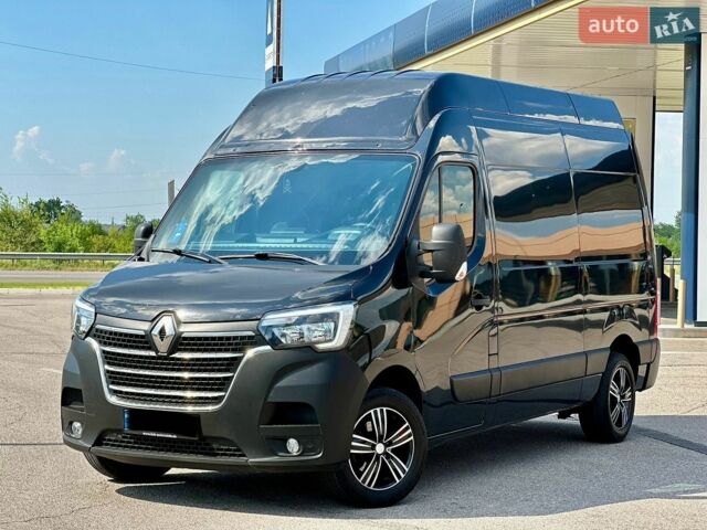 Черный Рено Мастер, объемом двигателя 2.3 л и пробегом 217 тыс. км за 26000 $, фото 1 на Automoto.ua