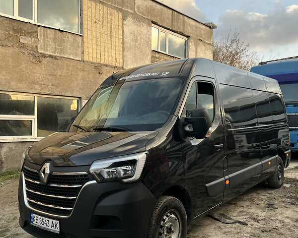 Черный Рено Мастер, объемом двигателя 2.3 л и пробегом 492 тыс. км за 18999 $, фото 1 на Automoto.ua