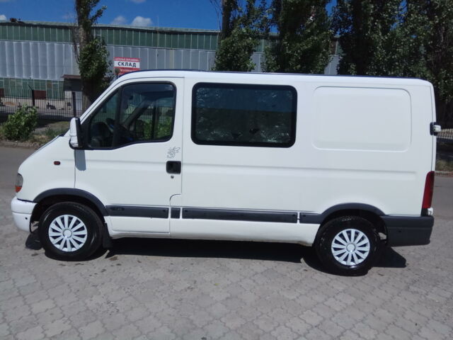 Белый Рено Мастер груз., объемом двигателя 2.5 л и пробегом 400 тыс. км за 3800 $, фото 1 на Automoto.ua