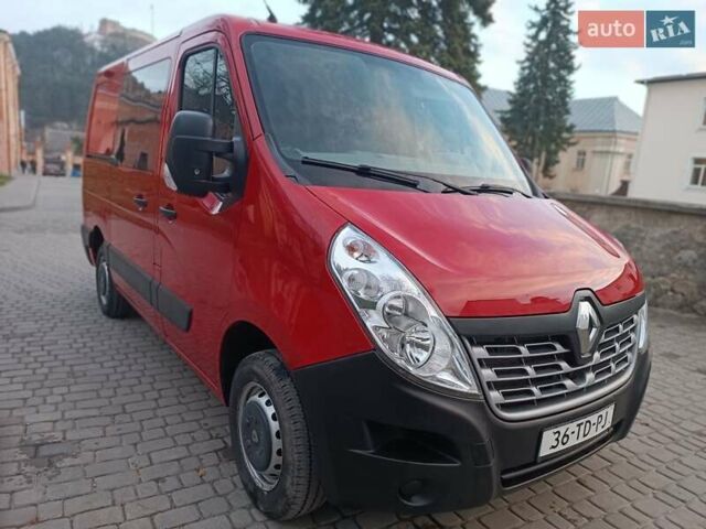 Красный Рено Мастер, объемом двигателя 2.3 л и пробегом 239 тыс. км за 15800 $, фото 1 на Automoto.ua