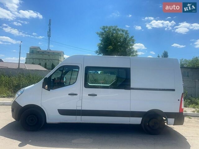 Красный Рено Мастер, объемом двигателя 2.3 л и пробегом 293 тыс. км за 17000 $, фото 1 на Automoto.ua