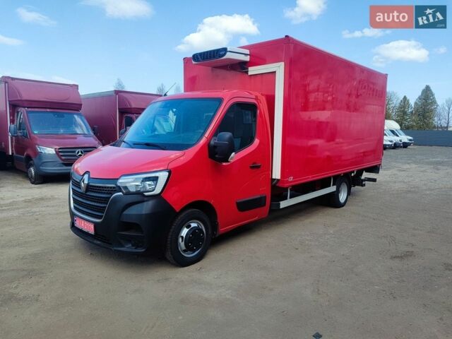 Красный Рено Мастер, объемом двигателя 2.3 л и пробегом 257 тыс. км за 27900 $, фото 1 на Automoto.ua