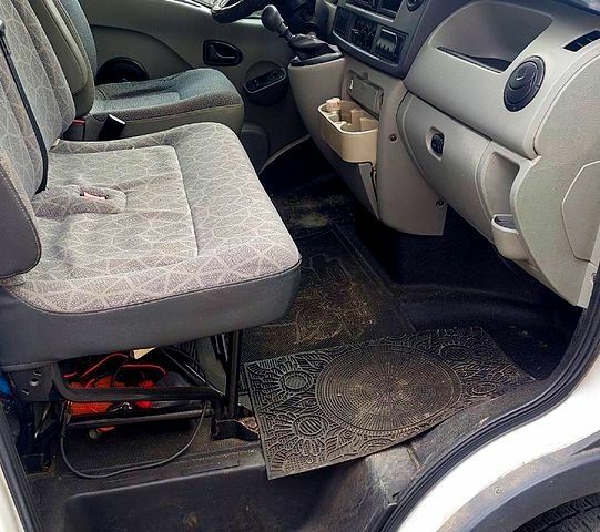 Рено Мастер, объемом двигателя 2.5 л и пробегом 330 тыс. км за 6800 $, фото 1 на Automoto.ua