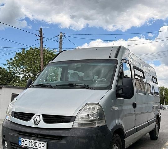 Сірий Рено Мастєр, об'ємом двигуна 2.46 л та пробігом 122 тис. км за 10800 $, фото 1 на Automoto.ua