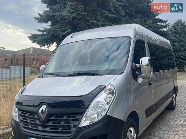 Серый Рено Мастер, объемом двигателя 2.3 л и пробегом 300 тыс. км за 21999 $, фото 1 на Automoto.ua