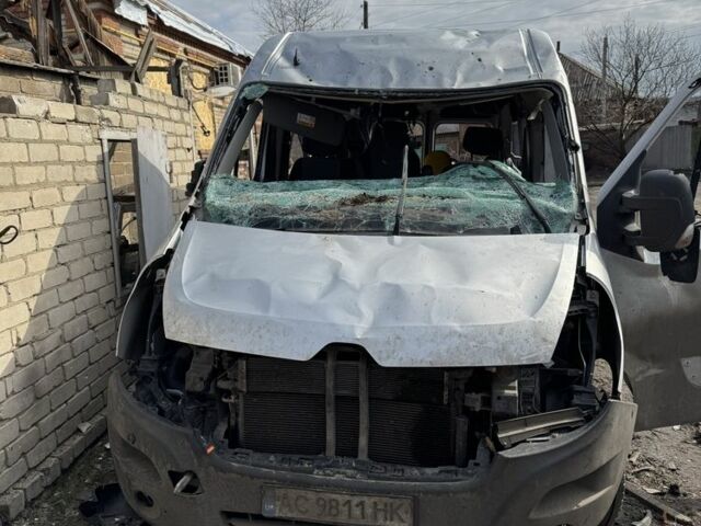 Сірий Рено Мастєр, об'ємом двигуна 2.3 л та пробігом 307 тис. км за 2257 $, фото 1 на Automoto.ua