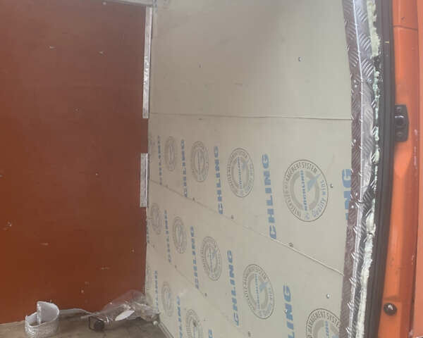 Оранжевый Рено Мастер, объемом двигателя 2.5 л и пробегом 345 тыс. км за 6800 $, фото 1 на Automoto.ua