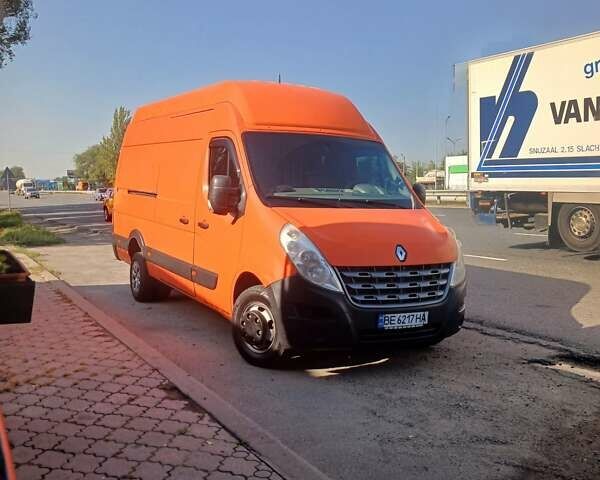 Оранжевый Рено Мастер, объемом двигателя 2.3 л и пробегом 403 тыс. км за 15500 $, фото 1 на Automoto.ua