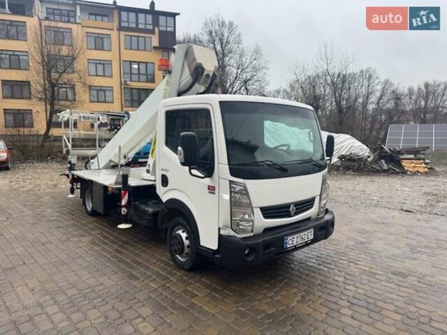 Білий Рено Максіті, об'ємом двигуна 3 л та пробігом 180 тис. км за 63362 $, фото 1 на Automoto.ua