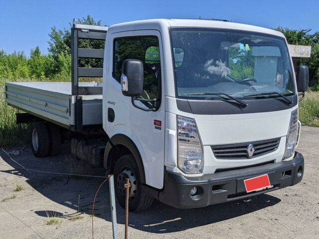 Білий Рено Максіті, об'ємом двигуна 3 л та пробігом 240 тис. км за 15900 $, фото 1 на Automoto.ua