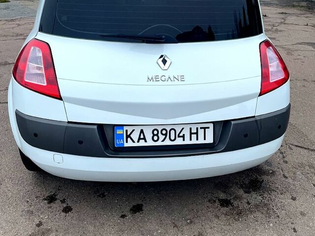 Белый Рено Меган, объемом двигателя 1.4 л и пробегом 172 тыс. км за 4200 $, фото 1 на Automoto.ua