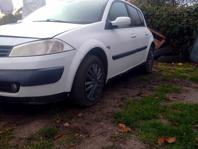 Белый Рено Меган, объемом двигателя 1.5 л и пробегом 240 тыс. км за 1600 $, фото 1 на Automoto.ua