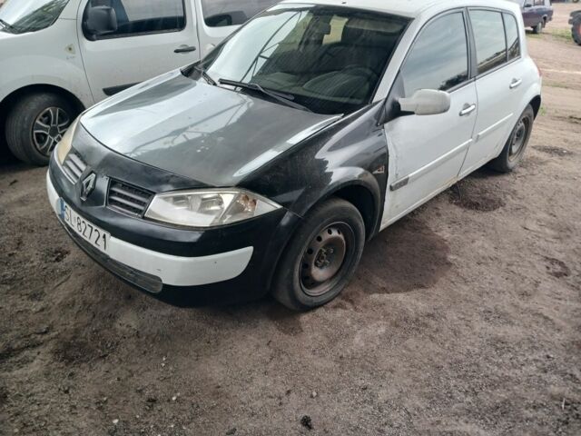 Белый Рено Меган, объемом двигателя 1 л и пробегом 300 тыс. км за 700 $, фото 1 на Automoto.ua