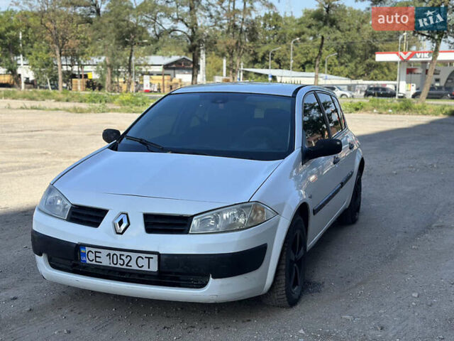 Белый Рено Меган, объемом двигателя 1.46 л и пробегом 300 тыс. км за 2599 $, фото 1 на Automoto.ua