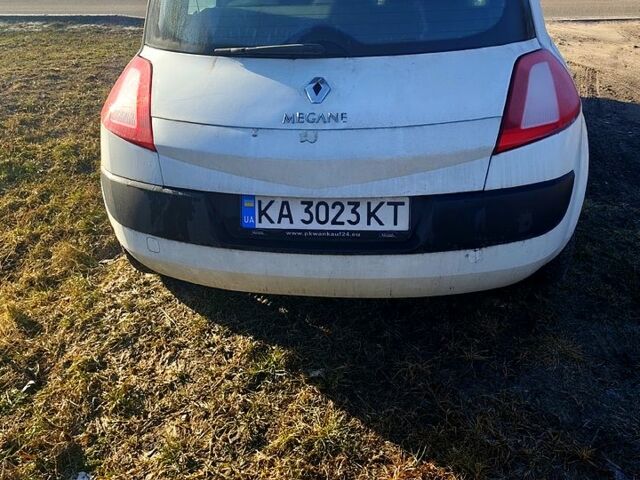 Белый Рено Меган, объемом двигателя 1.6 л и пробегом 268 тыс. км за 3900 $, фото 1 на Automoto.ua