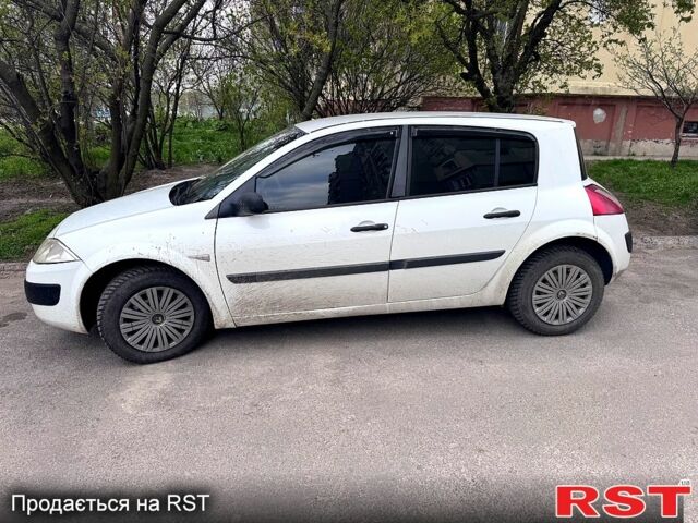 Белый Рено Меган, объемом двигателя 1.5 л и пробегом 250 тыс. км за 3400 $, фото 1 на Automoto.ua