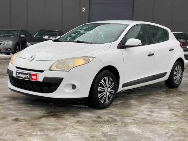 Белый Рено Меган, объемом двигателя 1.5 л и пробегом 231 тыс. км за 6590 $, фото 1 на Automoto.ua
