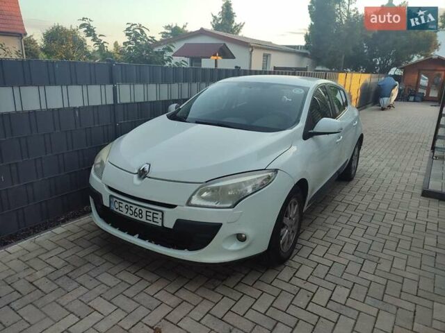 Білий Рено Меган, об'ємом двигуна 1.46 л та пробігом 309 тис. км за 5715 $, фото 1 на Automoto.ua