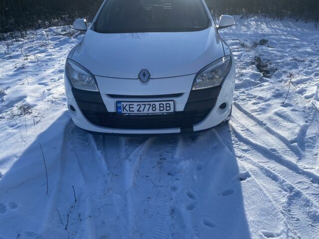 Білий Рено Меган, об'ємом двигуна 1.5 л та пробігом 350 тис. км за 6000 $, фото 1 на Automoto.ua