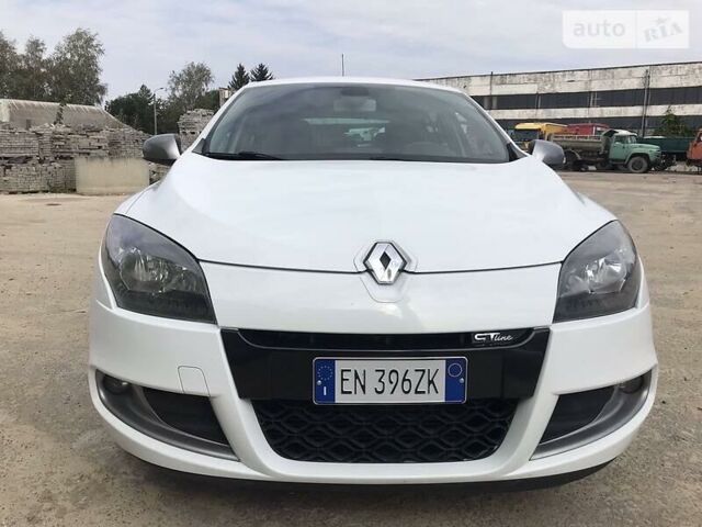 Білий Рено Меган, об'ємом двигуна 1.5 л та пробігом 185 тис. км за 7200 $, фото 1 на Automoto.ua