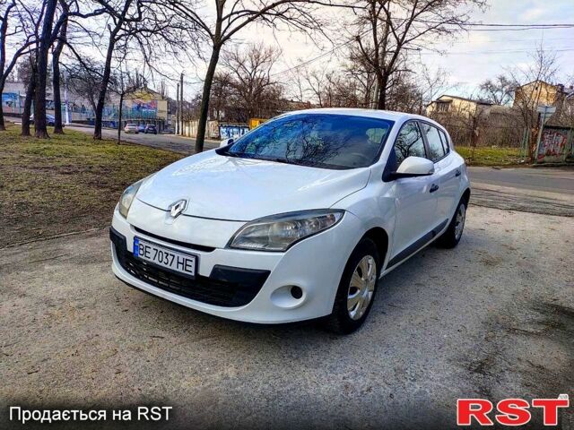 Білий Рено Меган, об'ємом двигуна 1.5 л та пробігом 299 тис. км за 4900 $, фото 1 на Automoto.ua