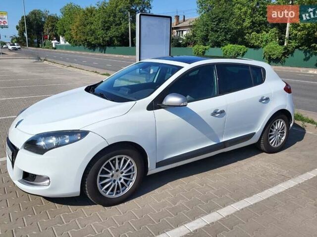 Белый Рено Меган, объемом двигателя 1.46 л и пробегом 280 тыс. км за 7300 $, фото 1 на Automoto.ua