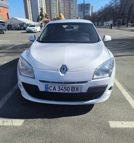 Білий Рено Меган, об'ємом двигуна 1.5 л та пробігом 203 тис. км за 7000 $, фото 1 на Automoto.ua