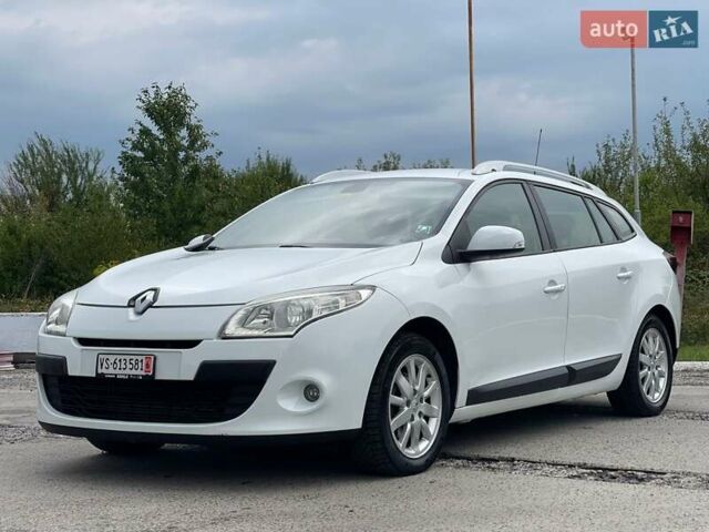 Белый Рено Меган, объемом двигателя 1.5 л и пробегом 171 тыс. км за 7900 $, фото 1 на Automoto.ua