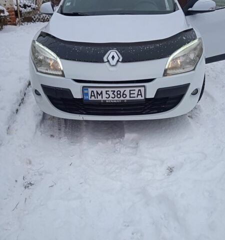 Белый Рено Меган, объемом двигателя 1.46 л и пробегом 198 тыс. км за 5200 $, фото 1 на Automoto.ua