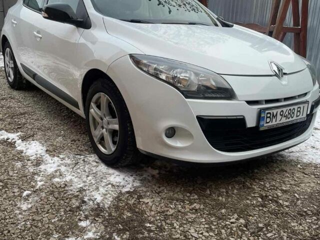 Білий Рено Меган, об'ємом двигуна 1.5 л та пробігом 210 тис. км за 6800 $, фото 1 на Automoto.ua
