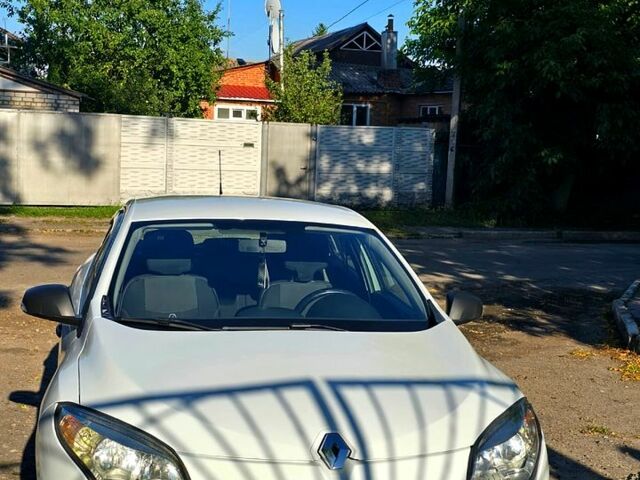 Білий Рено Меган, об'ємом двигуна 1.5 л та пробігом 259 тис. км за 6800 $, фото 1 на Automoto.ua