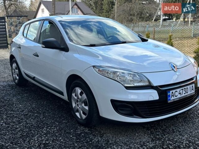 Білий Рено Меган, об'ємом двигуна 1.46 л та пробігом 265 тис. км за 5800 $, фото 1 на Automoto.ua