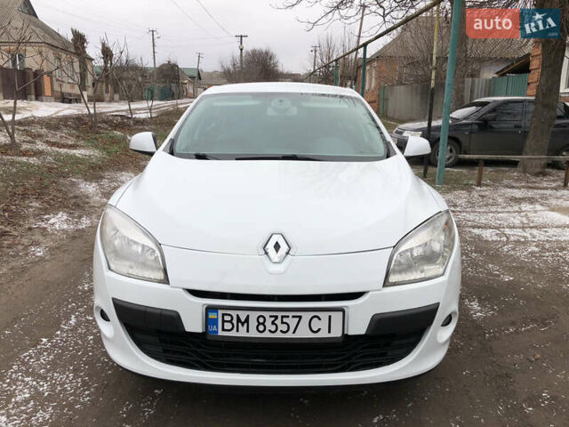 Білий Рено Меган, об'ємом двигуна 1.46 л та пробігом 184 тис. км за 5500 $, фото 1 на Automoto.ua