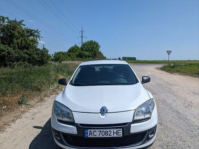Білий Рено Меган, об'ємом двигуна 1.46 л та пробігом 285 тис. км за 6150 $, фото 1 на Automoto.ua