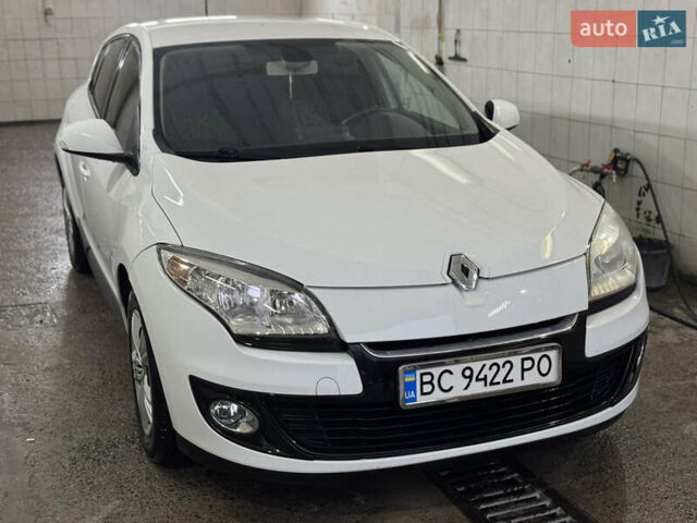 Білий Рено Меган, об'ємом двигуна 1.5 л та пробігом 208 тис. км за 5700 $, фото 1 на Automoto.ua