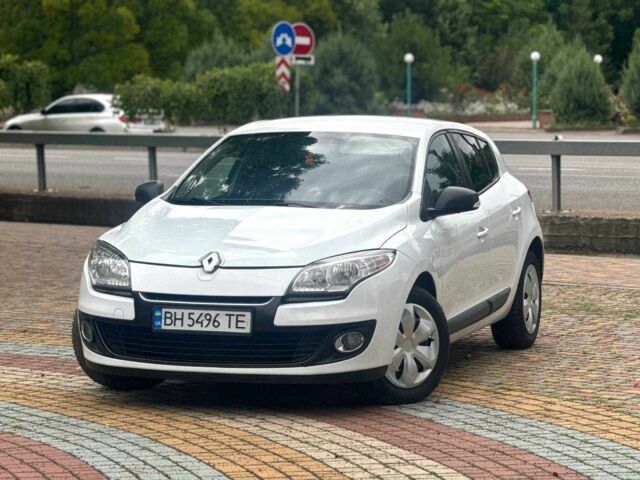 Білий Рено Меган, об'ємом двигуна 1.5 л та пробігом 270 тис. км за 5800 $, фото 1 на Automoto.ua