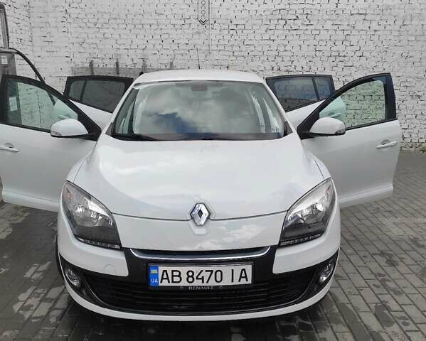 Білий Рено Меган, об'ємом двигуна 1.5 л та пробігом 245 тис. км за 8000 $, фото 1 на Automoto.ua