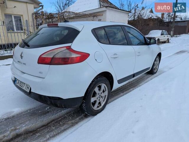Білий Рено Меган, об'ємом двигуна 1.5 л та пробігом 234 тис. км за 5300 $, фото 1 на Automoto.ua