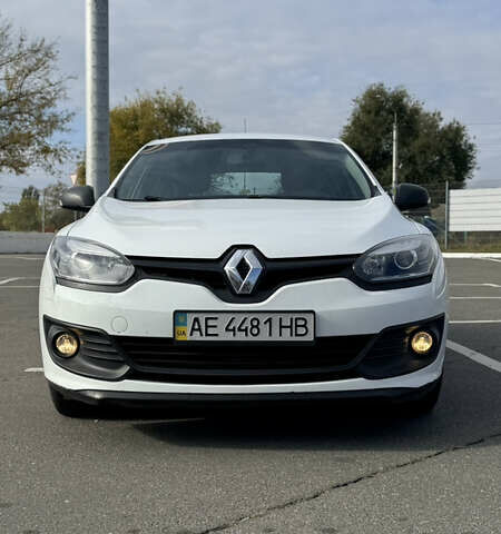 Белый Рено Меган, объемом двигателя 1.46 л и пробегом 224 тыс. км за 6700 $, фото 1 на Automoto.ua