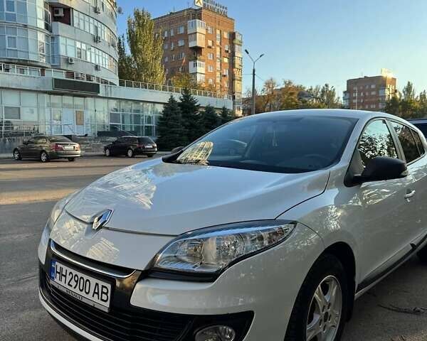 Білий Рено Меган, об'ємом двигуна 1.46 л та пробігом 173 тис. км за 7000 $, фото 1 на Automoto.ua