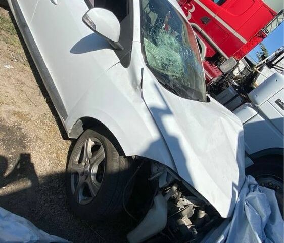 Білий Рено Меган, об'ємом двигуна 1.5 л та пробігом 90 тис. км за 3000 $, фото 1 на Automoto.ua