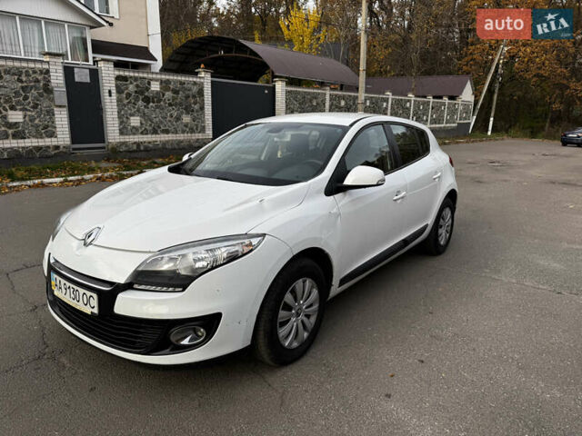 Белый Рено Меган, объемом двигателя 1.46 л и пробегом 175 тыс. км за 6500 $, фото 1 на Automoto.ua